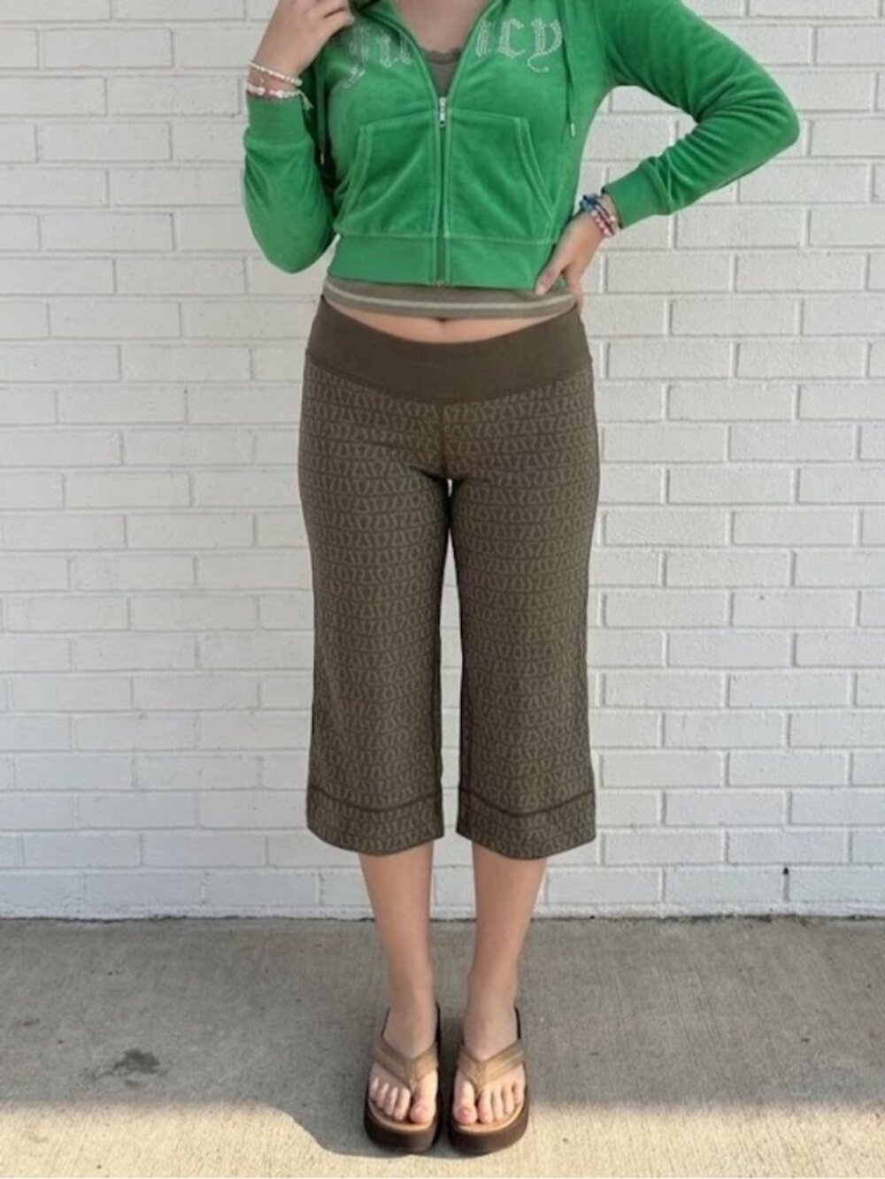 Vintage Lululemon Capri Leggings Size L Green Monogram Pattern Low Rise Y2K Crop